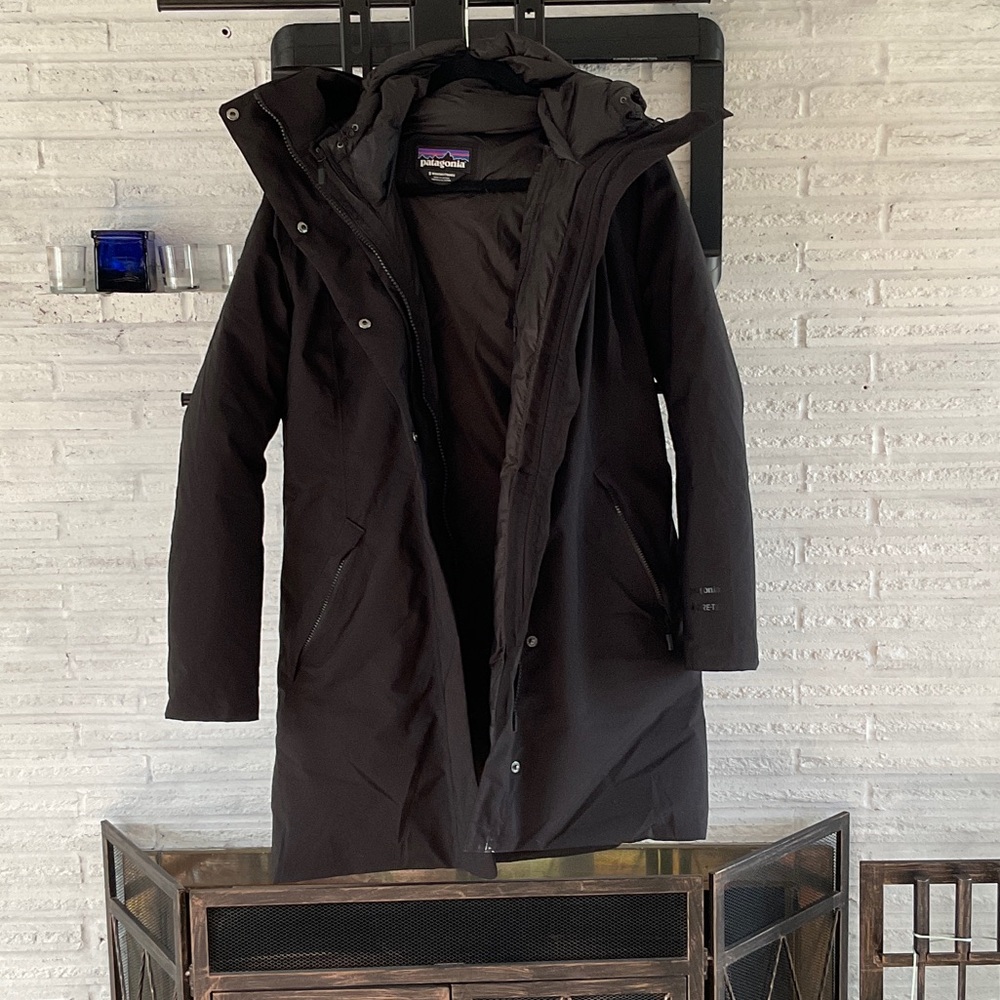 Patagonia Women's Black Hooded Parka